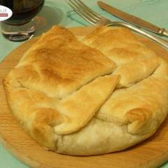 Torta salata alle Cipolle, Acciughe e Olive