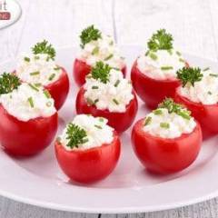 Pomodori ripieni di philadelphia ed erba cipollina