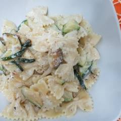 Pasta ricotta e zucchine