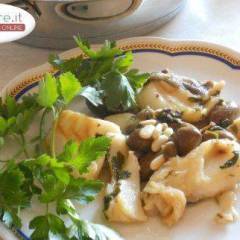 Baccalà al verde con Pinoli Acciughe Capperi e Olive piccanti