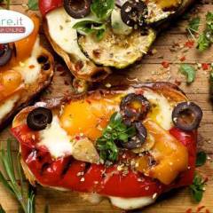 Bruschetta con Fior di Latte e Peperoni grigliati