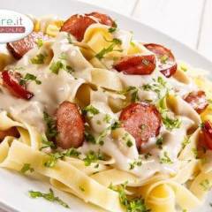 Tagliatelle piccanti con crema di panna