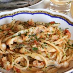 Bucatini al sugo di cannolicchi