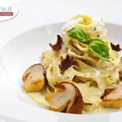 Tagliatelle Funghi e Besciamella