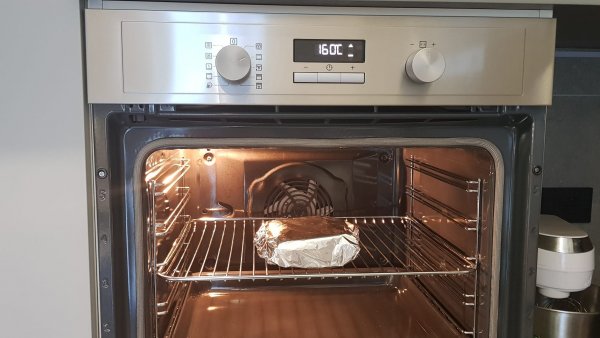 come-ammorbidire-e-scaldare-il-pane-nel-forno-step-3.jpeg