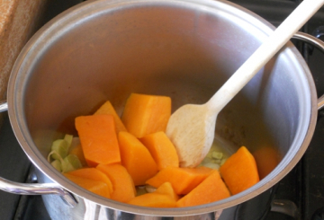 Crema di zucca per halloween preparazione 1