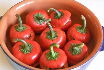 Peperoncini tondi al forno con erbe aromatiche   preparazione 7