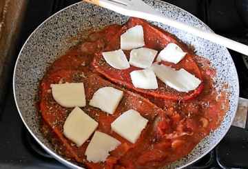 Pizzaiola di peperoni preparazione 6