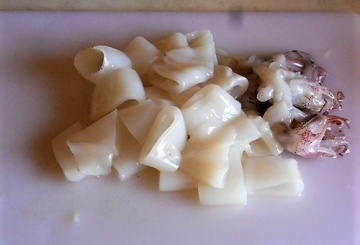 Totani in umido con funghi e patate    preparazione 3