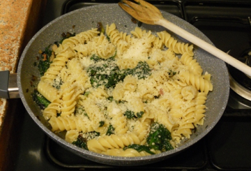 Fusilloni agli spinaci e bacon    preparazione 6