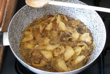 Pasta con carciofi e funghi   preparazione 5