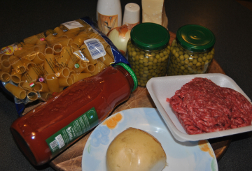 Torta di pasta in piedi preparazione 0