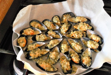 Cozze gratinate al pecorino preparazione 6