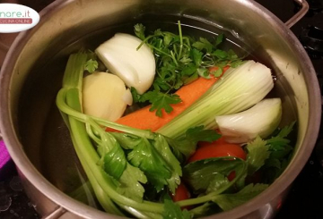 Ricetta brodo vegetale preparazione 0