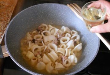 Calamari con carciofi al limone   preparazione 2