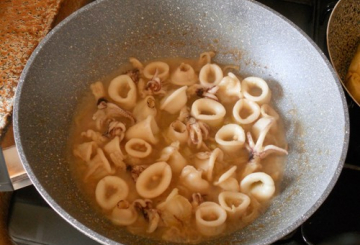 Calamari con carciofi al limone   preparazione 3