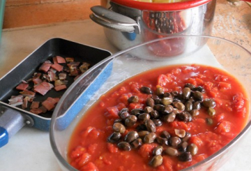 Pasta al forno con prosciutto croccante e origano  preparazione 1