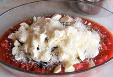 Pasta al forno con prosciutto croccante e origano  preparazione 3