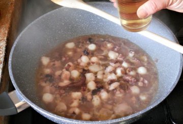 Calamarata risottata con polpo e semi di senape preparazione 3