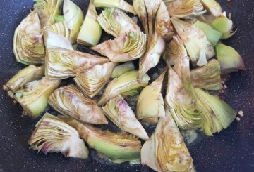 Carciofi In Padella preparazione 5