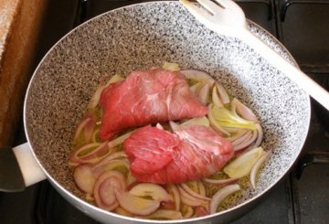 Involtini di manzo alla rosa camuna e speck preparazione 2