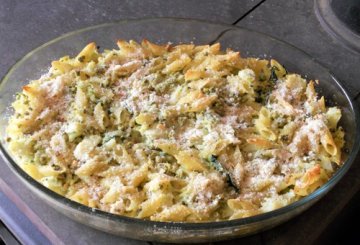 Pasticcio di pasta con broccoli e piselli    preparazione 6