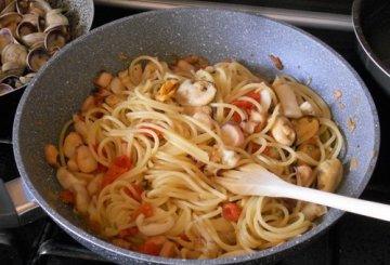 Spaghetti alla pescatora    preparazione 6