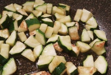 Pasta e crema di zucchine fritte preparazione 2