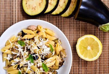 Pasta con melanzane, tonno e menta preparazione 5