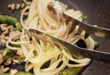 Spaghetti Con Asparagi preparazione 6