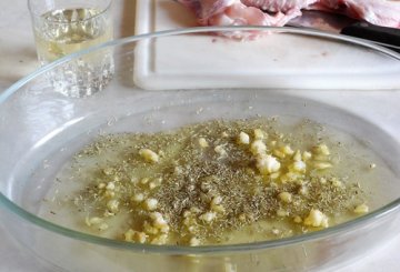 Ali di pollo arrosto con patate preparazione 2