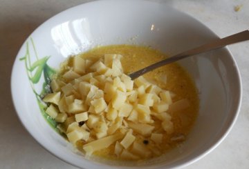 Torta salata con puntarelle e pecorino preparazione 1