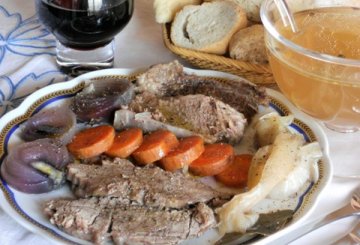 Bollito freddo di manzo aromatico con verdure e spezie preparazione 4