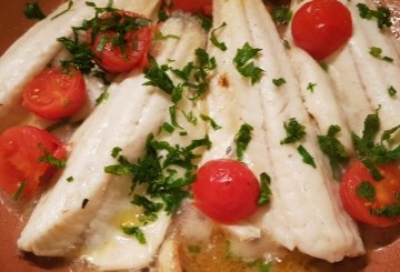 Filetti di branzino in padella preparazione 4