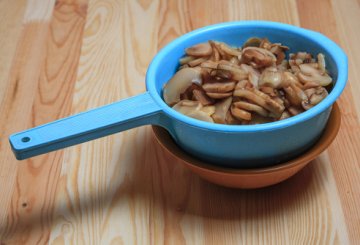 Orecchiette con crema di funghi preparazione 3