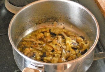 Paccheri e cavolfiore arancione con porri caramellati preparazione 5