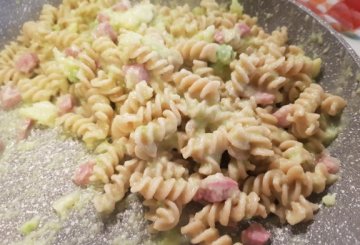 Pasta con broccolo romanesco e pancetta preparazione 13