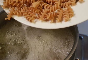 Pasta con broccolo romanesco e pancetta preparazione 7