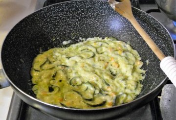 Penne e zucchine in salsa aioli preparazione 2