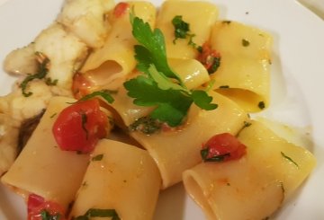 Paccheri con rana pescatrice preparazione 9