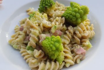 Pasta con broccolo romanesco e pancetta preparazione 14