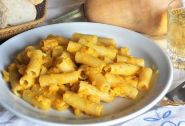 Pasta alla crema di zucca e cavolfiore arancione preparazione 6