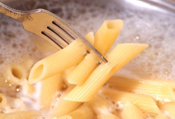 Parmigiana di pasta e melanzane  preparazione 0