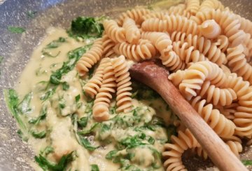 Pasta con crema di ceci e rucola preparazione 7