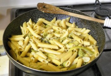Penne risottate al broccolo piccante preparazione 5