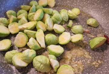 Cavolini di bruxelles in padella preparazione 5