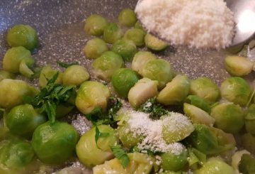 Cavolini di bruxelles in padella preparazione 8