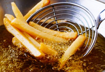 Patatine fritte a stick preparazione 3