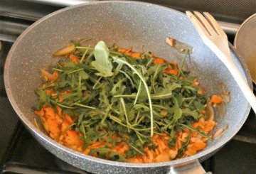 Penne, salmone e rucola preparazione 4