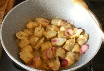 Piovra E Carciofi In Padella preparazione 2